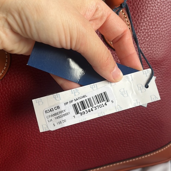 NWT $279 Dooney & Bourke Pebble Grain Zip Zip Satchel in Bordeaux - Picture 9 of 17
